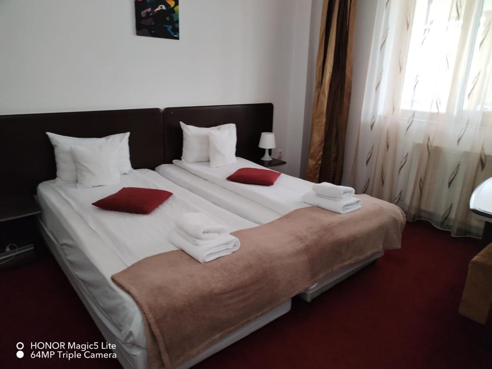 Pension Happy Day - Motorcycle Friendly Sibiu Exterior photo